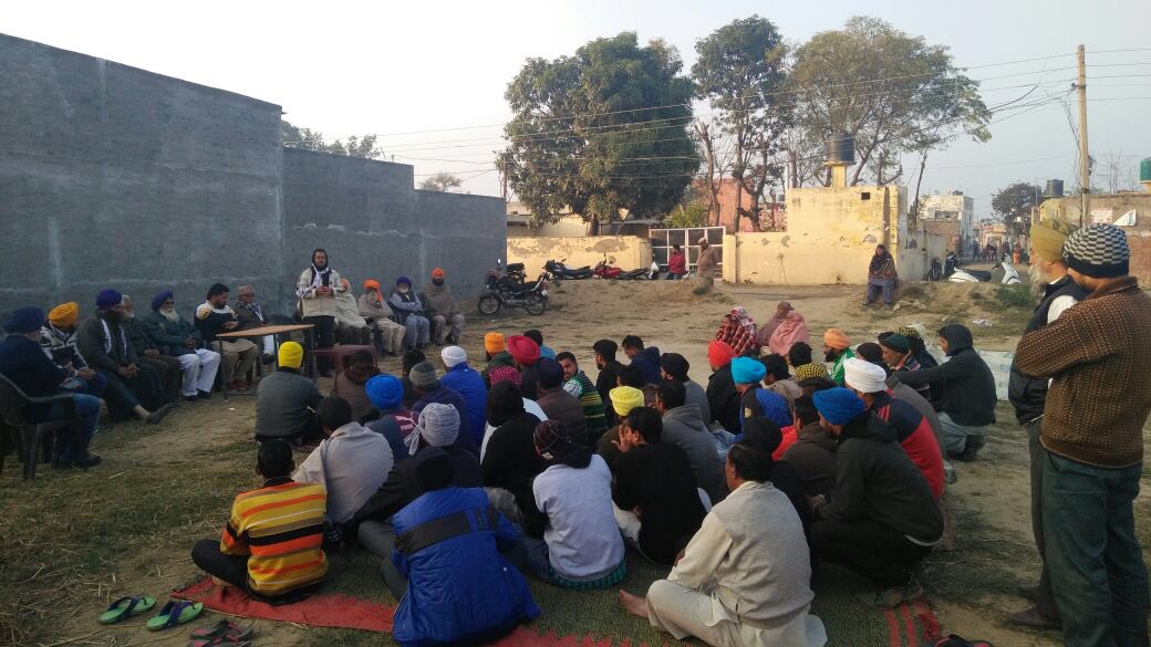 veer_jamal's tweet photo. ਅੱਜ ਜ਼ੋਨ ਹੁਸਿਆਰਪੁਰ ਹਲਕਾ ਚੱਬੇਵਾਲ ਦੇ ਪਿੰਡ ਦਿਹਾਣਾ ,ਰਸੂਲਪੁਰ,ਮਹਟਿਆਣਾ,ਤਾਜੋਵਾਲ,
ਅਤੇ ਕਹਾਰਾਂ ਵਿੱਚ ਰਮਨ ਕੁਮਾਰ ਆਮ ਆਦਮੀ ਪਾਰਟੀ ਉਮੀਦਵਾਰ ਜੀ ਨੇ ਨੁਕੜ ਮਿੰਟਿਗ। https://t.co/CCoEFstqGy