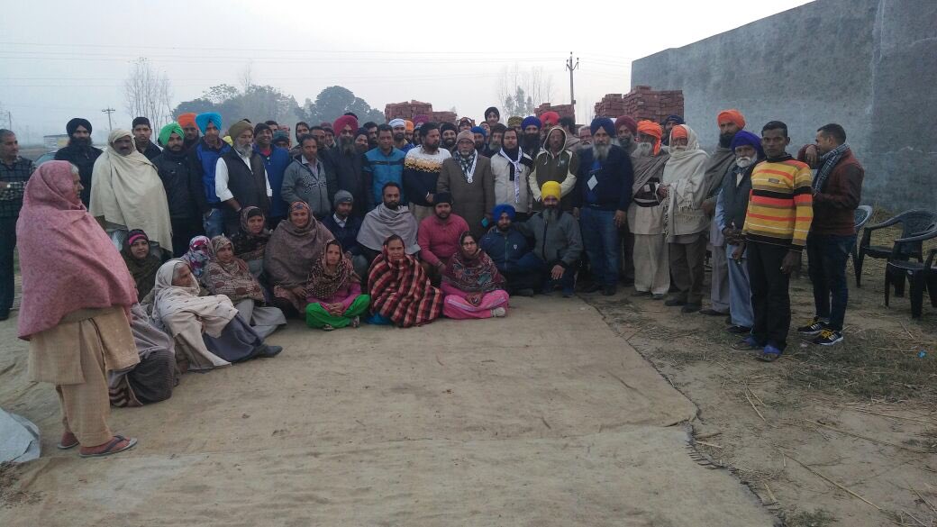 veer_jamal's tweet photo. ਅੱਜ ਜ਼ੋਨ ਹੁਸਿਆਰਪੁਰ ਹਲਕਾ ਚੱਬੇਵਾਲ ਦੇ ਪਿੰਡ ਦਿਹਾਣਾ ,ਰਸੂਲਪੁਰ,ਮਹਟਿਆਣਾ,ਤਾਜੋਵਾਲ,
ਅਤੇ ਕਹਾਰਾਂ ਵਿੱਚ ਰਮਨ ਕੁਮਾਰ ਆਮ ਆਦਮੀ ਪਾਰਟੀ ਉਮੀਦਵਾਰ ਜੀ ਨੇ ਨੁਕੜ ਮਿੰਟਿਗ। https://t.co/CCoEFstqGy