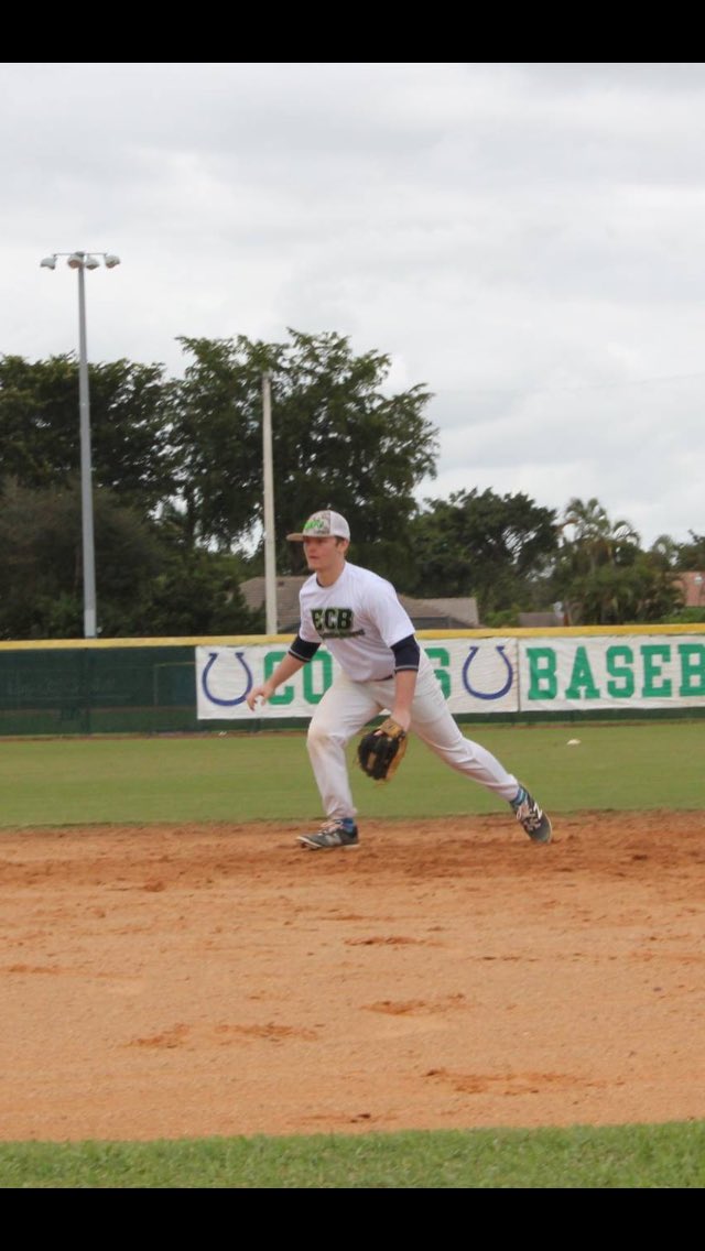 coachherb22's tweet photo. #ECBShowcase SS - Luke Costanzo 2018 grad from Coral Springs HS. #greatfootwork #softhands #plusarm #goodstick https://t.co/8MPMUniYlx