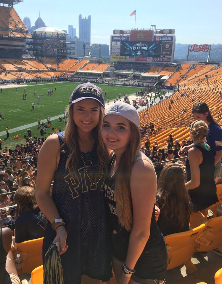 lindsaaaytweets's tweet photo. HAPPY BDAY FROOMIE 🎉gr8ful for all the mems we've made + for many more in the future #potbeer #zuelmachris #hail👏🏼the👏🏼pitt👏🏼 @bridgetkotek https://t.co/9kGIRSzdzL