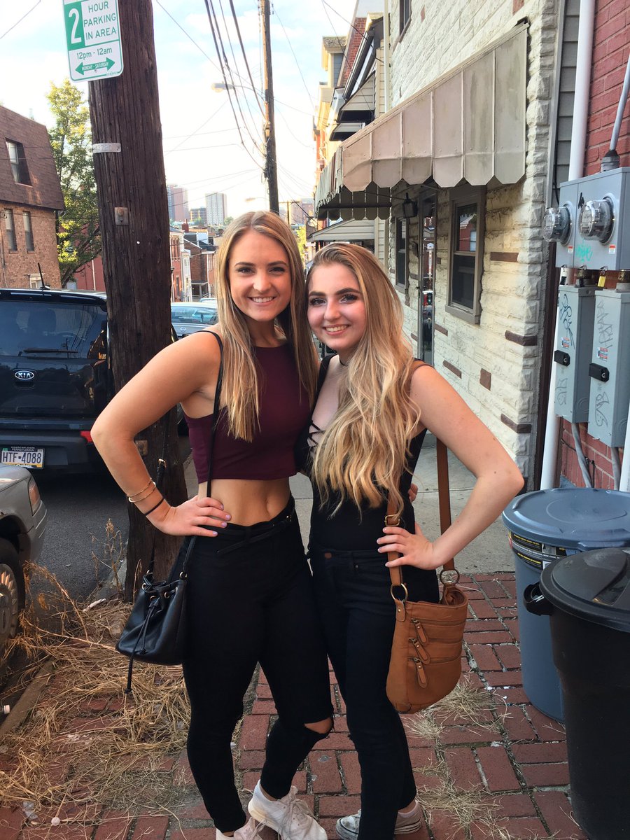 lindsaaaytweets's tweet photo. HAPPY BDAY FROOMIE 🎉gr8ful for all the mems we've made + for many more in the future #potbeer #zuelmachris #hail👏🏼the👏🏼pitt👏🏼 @bridgetkotek https://t.co/9kGIRSzdzL
