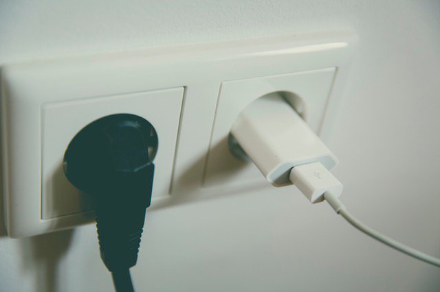 MACHEnergyinc's tweet photo. Easy #EnergyEfficiency Gain: Make Sure Off Really is Off -- https://t.co/xE5kHLsHXU via @EnergyMngrToday #PlugLoads @EPA #CRE #OfficeEnergy https://t.co/9BnoCZHI8i