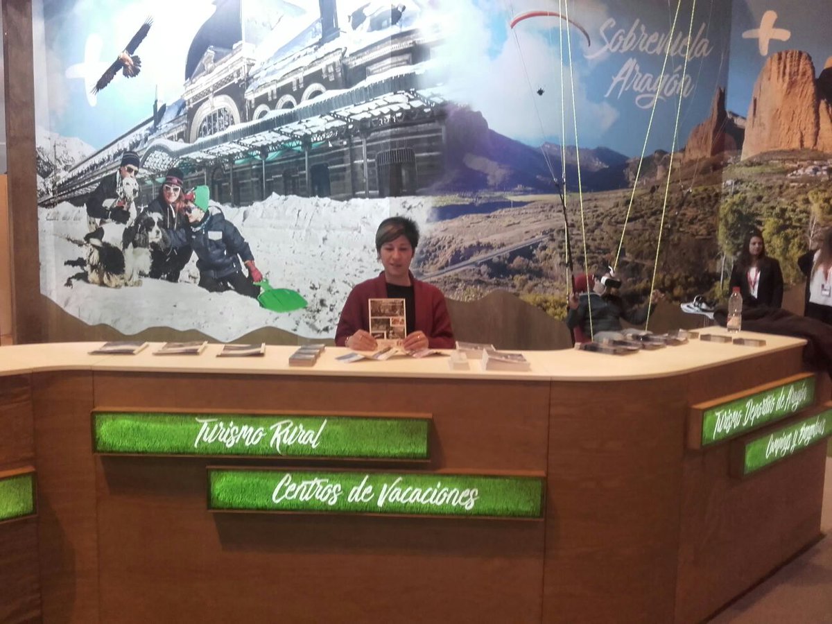 Ya estamos en #FITUR2017  stand estupendo información interesantisima Turismo Rural Aragón os esperamos en #AragonFitur17
