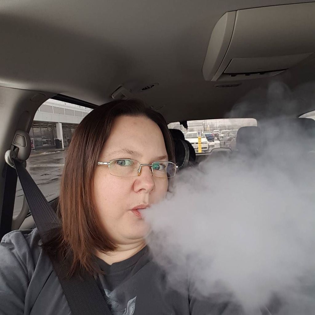 vapenightcanada's tweet photo. Great new haircut with a great vape. My kind of day. 
#Vape #VapeLyfe #VapePorn #VapeLife … https://t.co/IyHayhal9R https://t.co/rif0pC3wPt