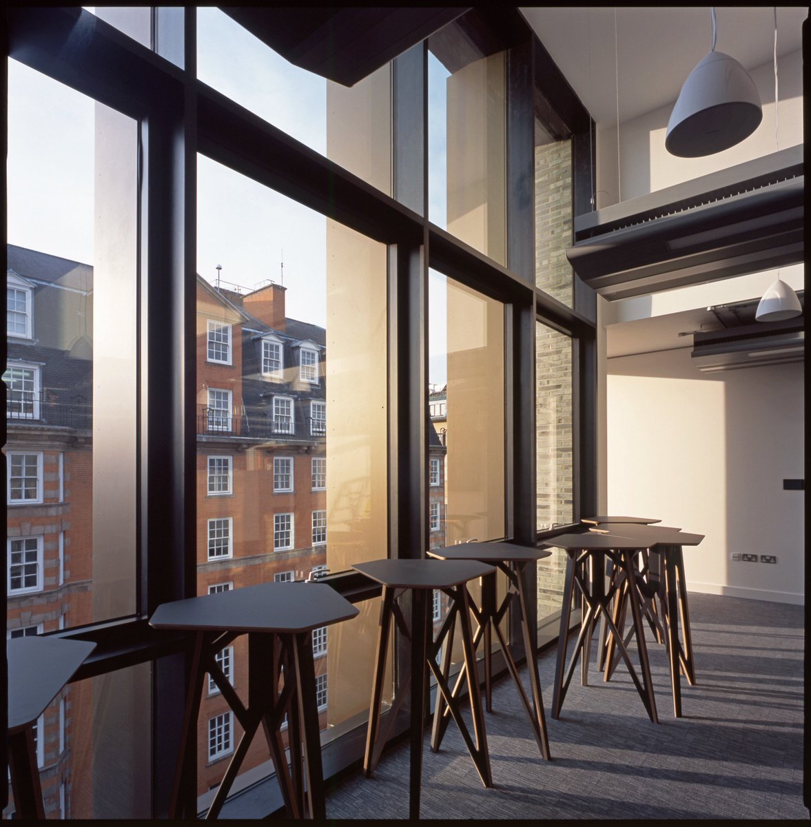 Paul_Smoothy's tweet photo. Open and outward-looking .. Tremendously enlightening #Bartlettspace @BartlettUCL @Hawkins_Brown @gilbertashnews @TransformingUCL https://t.co/XFqkagz4C4