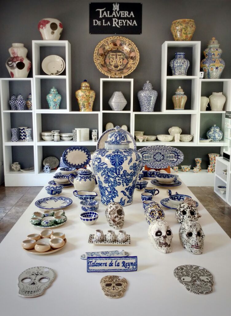 El hotel <a href="/casareynapuebla/">CASAREYNA</a> en #Puebla cuentan con una boutique con exclusivas piezas de talavera de la Reina 👌 Seguimos en #ExperienciaAudiQ5