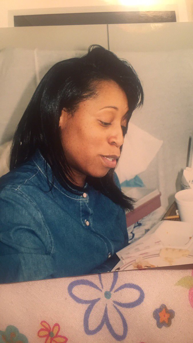bayylaaa's tweet photo. I know I had the best mom I could ever ask for and one day I'll see that beautiful smile https://t.co/n8dTNYU0pm Mommy💜🙏🏾my fighter🎗 https://t.co/8mBsbviGC6