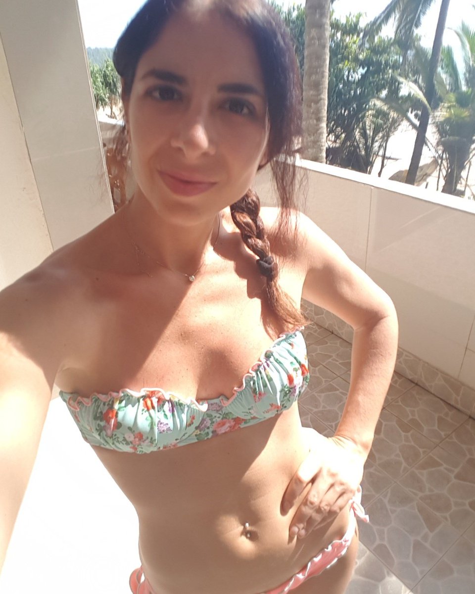 Laura_Bigelli's tweet photo. #beachaddicted #littleelephants  #nodai #visitsrilanka https://t.co/l4IbHHd48h