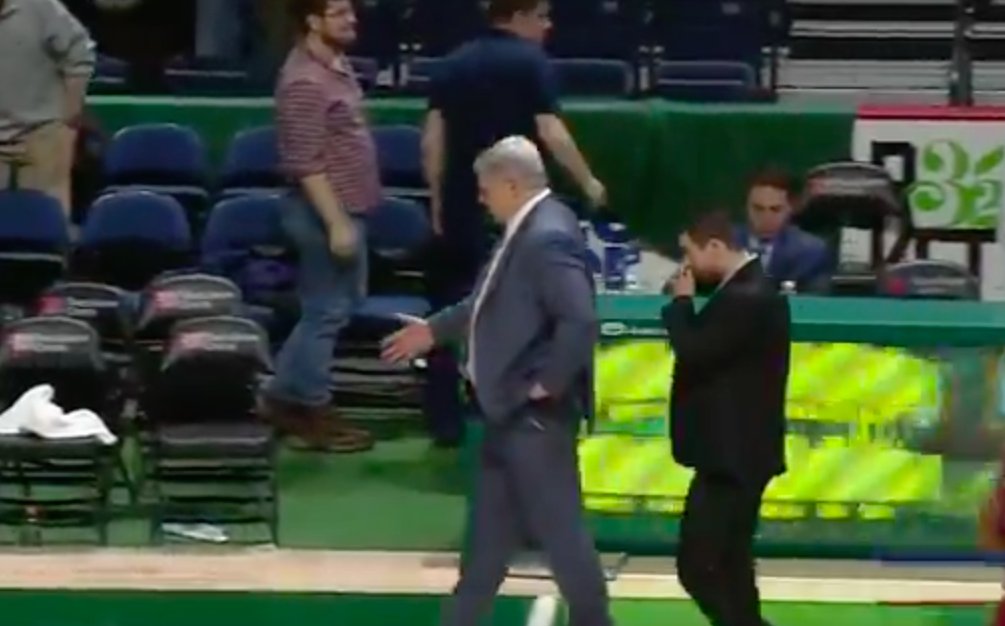 detsportsnation's tweet image. #InvisibleHandshake #SienaVSRider #MAACBasketball #CollegeBasketball bit.ly/2k0vcgP