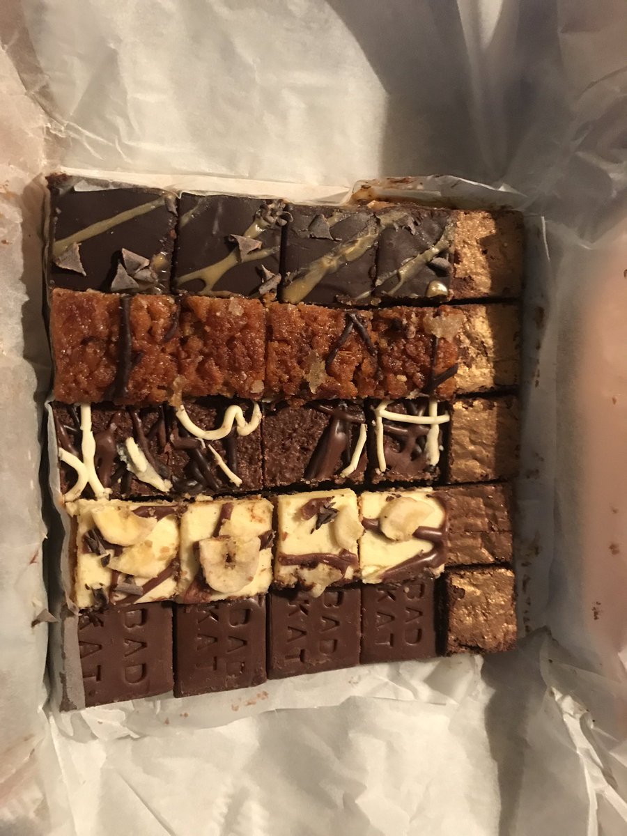 Harley1Kate's tweet photo. Best surprise to come home to @BadBrownieCo #YummyYummy #birthdaysurprise #lovethemall #cantstopeating https://t.co/VqxbU0aNUP