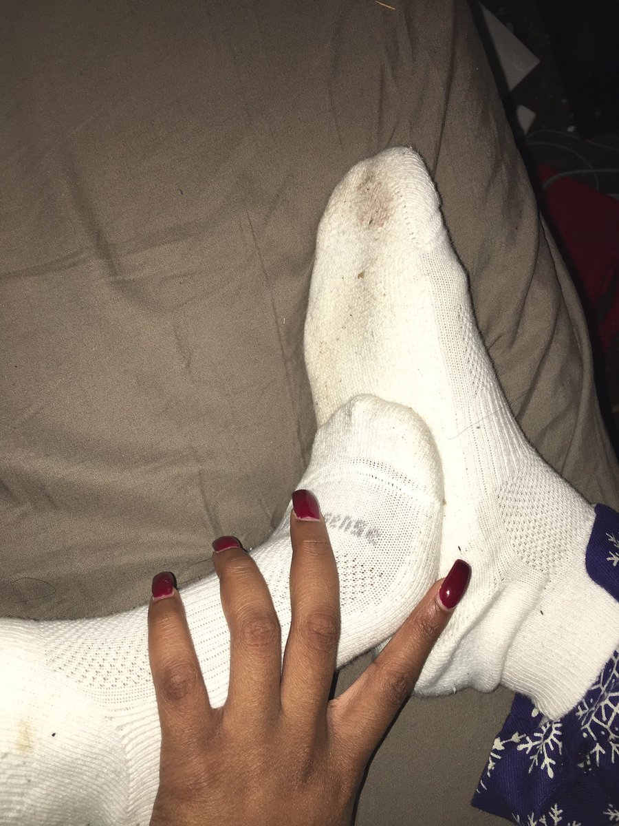 Goddess_Mainee's tweet photo. What you losers edge for Black woman and Dirty socks 👸🏽👸🏽@RTpig @myrtslave @rtdumb @RTpetboy #footworship #findom #spoilme #paypig https://t.co/zAdbrEcmat
