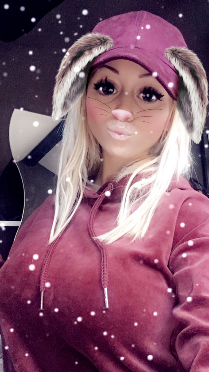 jess81108's tweet photo. Bonne soirée tout le monde 💕 https://t.co/tmhbfA3RSx