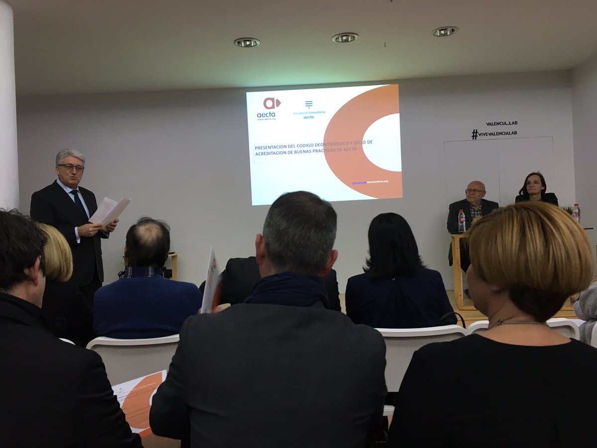 c3cero's tweet photo. Asistimos a la presentación del Código Deontológico de @aecta en #ValenciaLab https://t.co/EkOxDh34T8