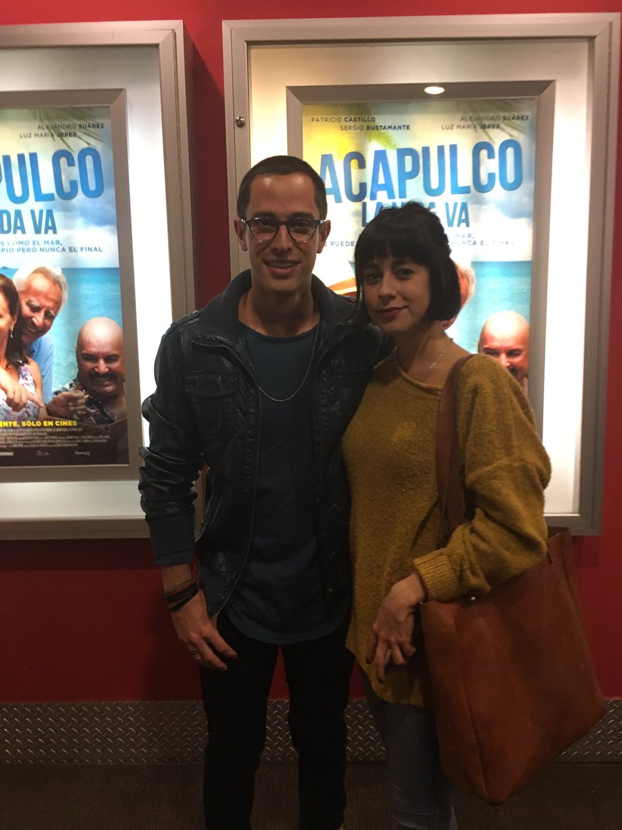 ignacioriva's tweet photo. Ayer en nuestra premiere. La verdad que hacer esta película fue de las cosas más divertidas de mi carrera. Vayan a ver #AcapulcoLaVidaVa https://t.co/lN1rxWCK8s