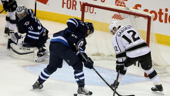 robpizzola's tweet image. This legend returns to the crease tonight. #Pavelec