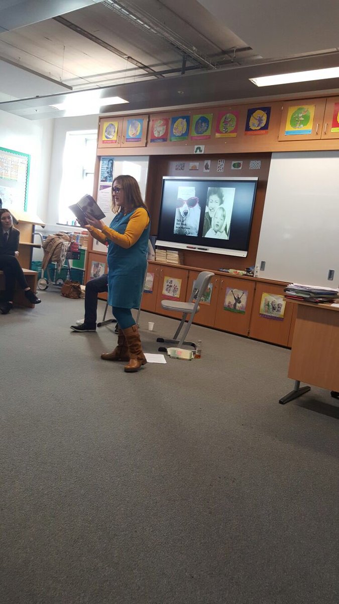 LevenmouthAc's tweet photo. #LevAcENG using flexible learning space to welcome @Sayers33 & @HelenMacKinven to read to #Nat5 classes #Scottishwriting #FindingAVoice https://t.co/H8bbsslGej