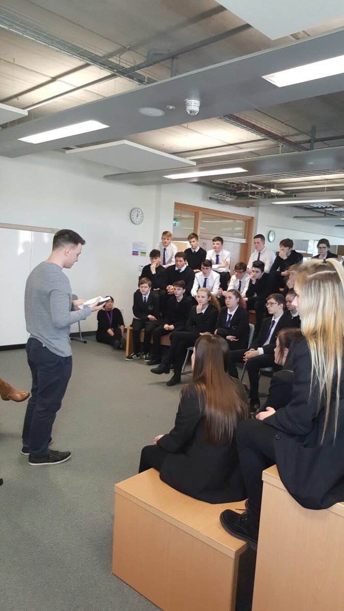 LevenmouthAc's tweet photo. #LevAcENG using flexible learning space to welcome @Sayers33 & @HelenMacKinven to read to #Nat5 classes #Scottishwriting #FindingAVoice https://t.co/H8bbsslGej
