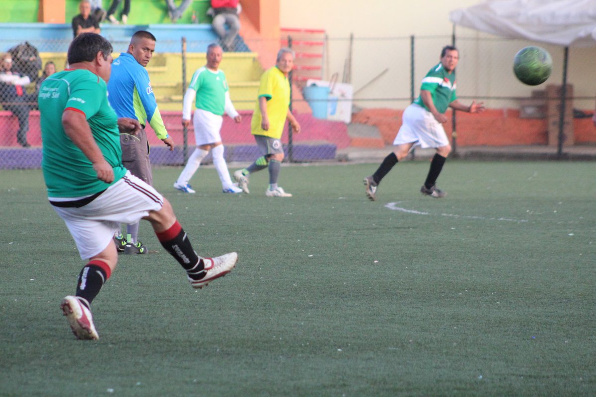 ViIIaGuerrero's tweet photo. 📷 #Fotogalería En #VillaGuerrero somos pasión, así vivimos las "Finales de futbol Torneo de Barrios"
https://t.co/qGKR5GF6zs https://t.co/CMQxlOjeKE