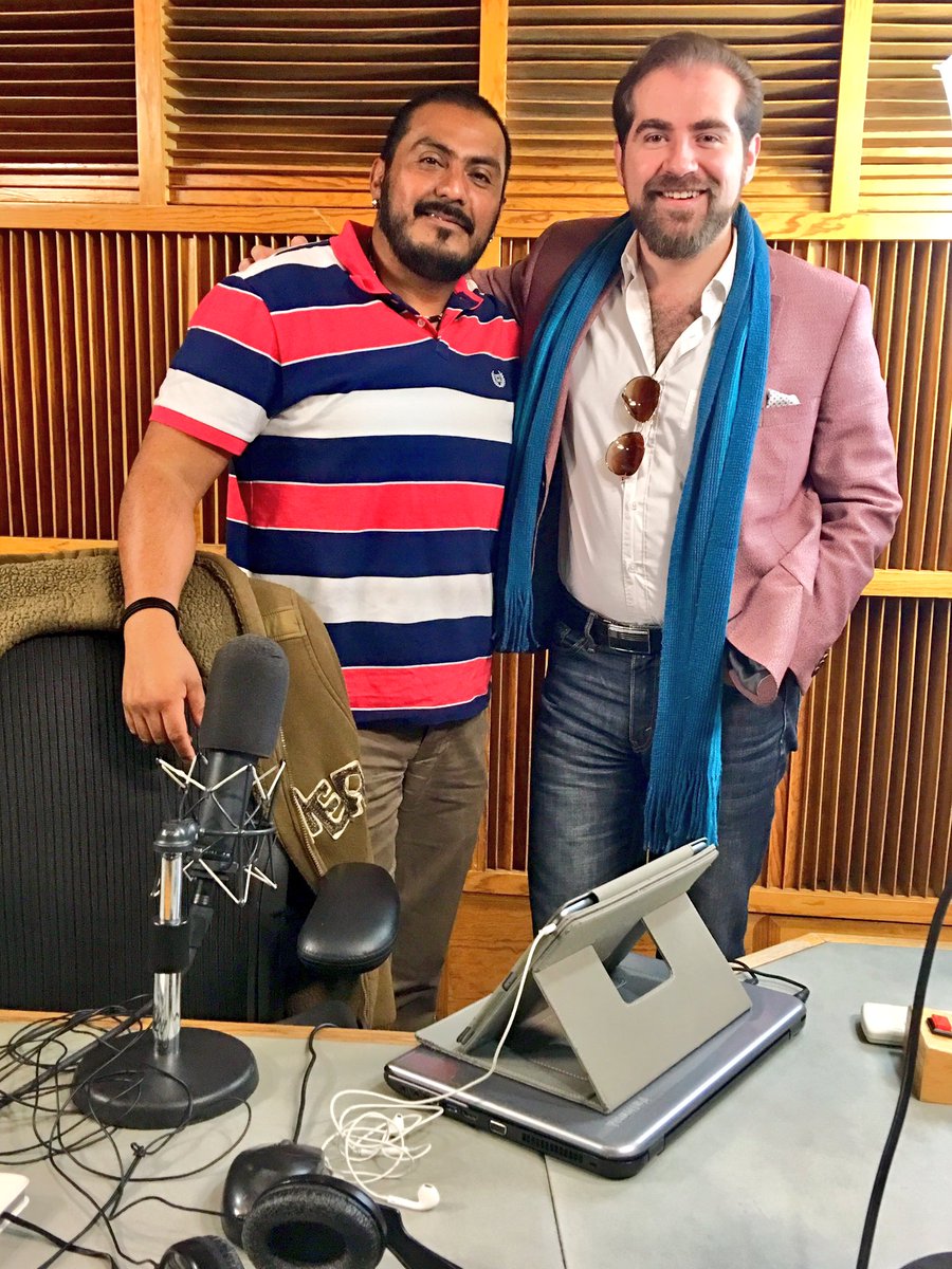 idea360RP's tweet photo. Una mañana de buena charla política y sobre la puesta @fantasmateatro 
El actor @FernandoCanek con @azaelmaximafm #1290am https://t.co/KQbZsv2XpW