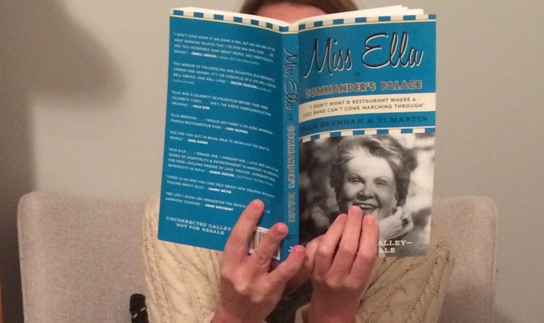 SELFmagazine's tweet photo. I challenged myself to read a book a week, and it made a huge impact on my health: https://t.co/9UW4iq67y8 https://t.co/mI4zGrzJ1E