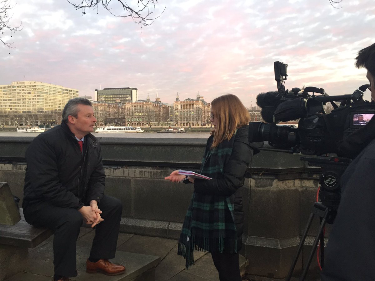 HybuCigCymru's tweet photo. Gwyn Howells o HCC yn gwneud cyfweliad ar gyfer Newyddion 9 heno ar y trafodaethau am warchod enwau bwyd Cymru ar ôl Brexit https://t.co/Hmk0ieXGJ8
