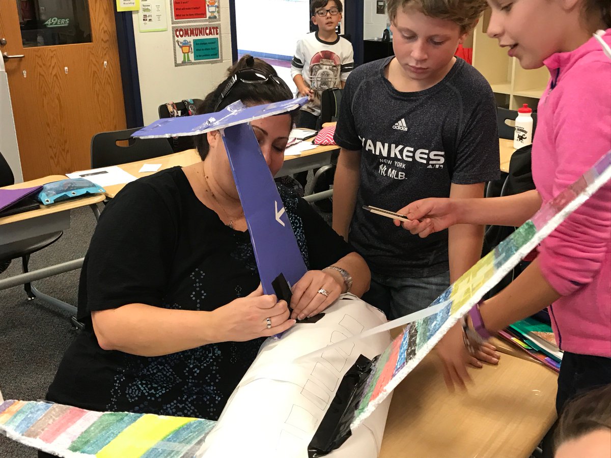 STEMyBee's tweet photo. #modeltchallenge reimagined for #HudsonPBL 5th and 3rd grade collaboration of aircraft from different eras of aviation! @kevinhoneycutt https://t.co/zPCD6u9XZP