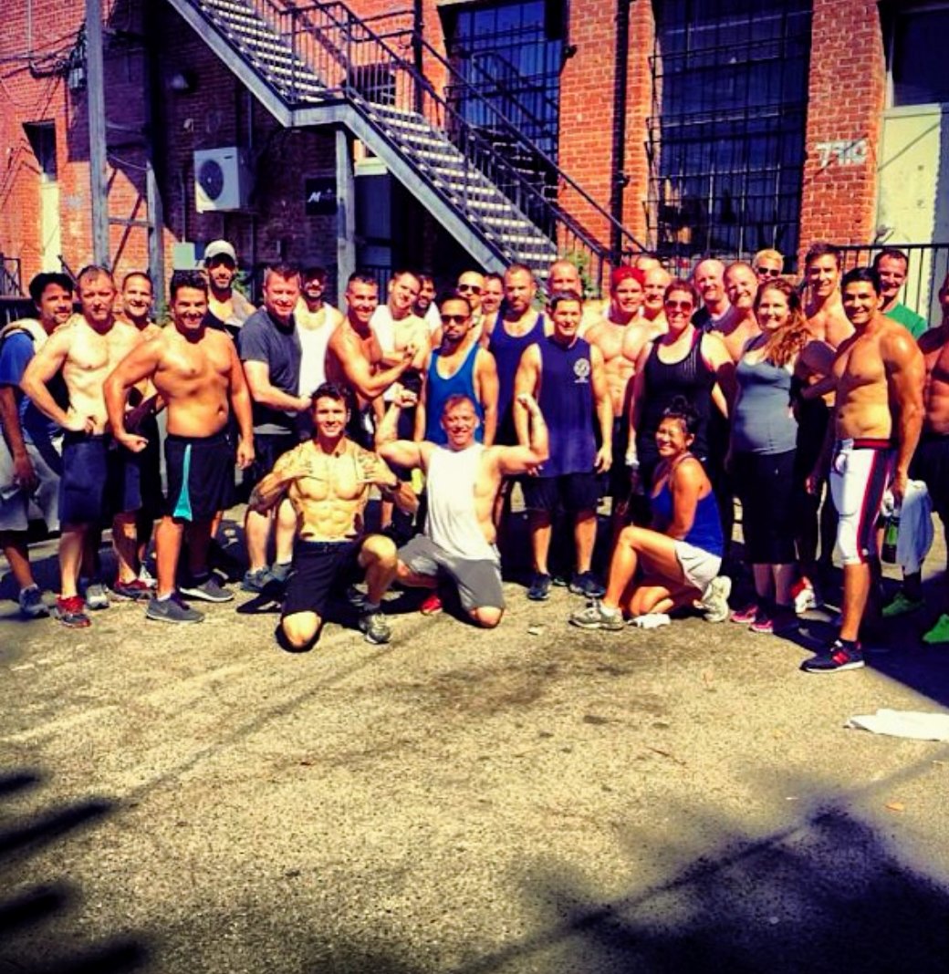 PatriciaCheeve2's tweet photo. #HapoyHumpDay💪🎖🏅
#ThePhoenixEffect #LaborDay
#Labor #fitfam #fitlynx #biceps
#beastmode #spartans
@steveHolzer @RyanHaake 
#ryanhaake https://t.co/FA1eBoADaC