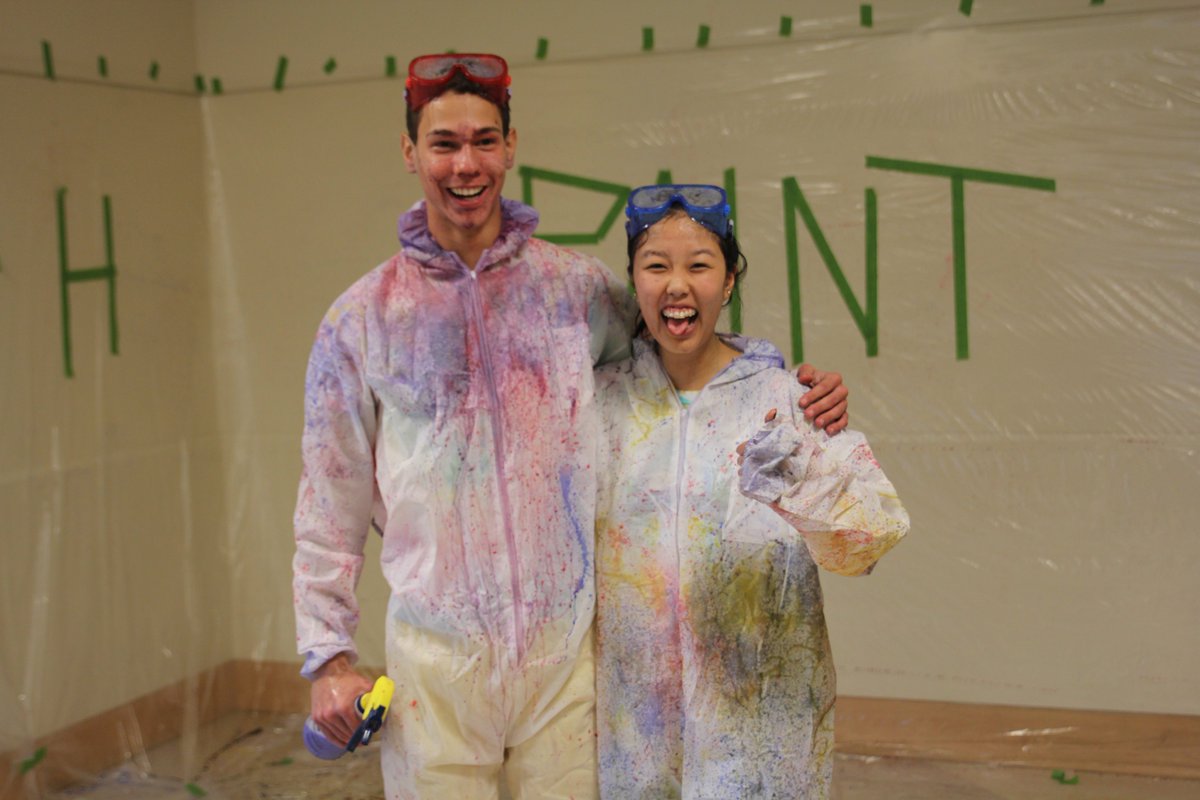 ApplebyCollege's tweet photo. Appleby's Prefects get splash painted to support United Way! @UWOakville #UnitedWay #ApplebyCollege https://t.co/SpVwor78ML