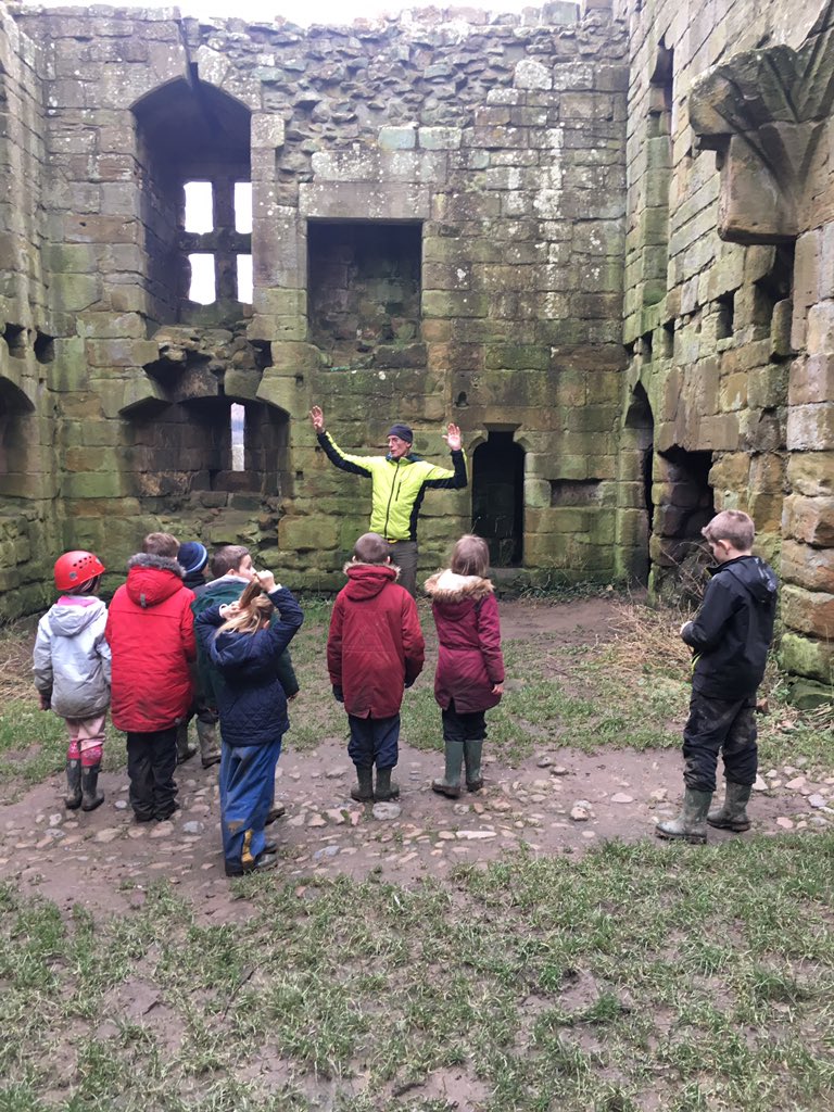 CaldiPrimary's tweet photo. Discovering the grim history of wholton Castle #perfectpurples https://t.co/BBGfKwCLSL