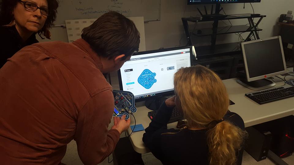 ConnectdComm's tweet photo. Thanks to @breadtechnology and Curious Forge for organizing the #IoT presentation and workshop yesterday! https://t.co/uj1i64Y9T5