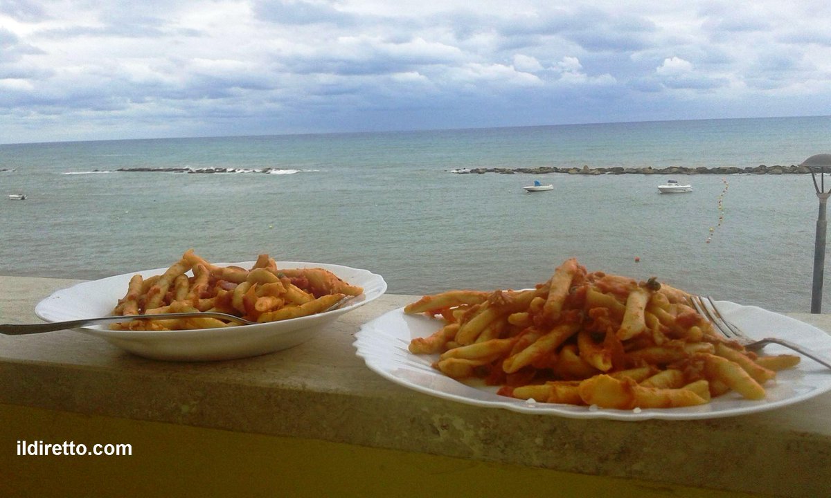 ildiretto's tweet photo. #homerestaurants #news #Italia COSA SONO e com'è la normativa? Leggi tutto e #rt, è gratis: https://t.co/MTKgl9eova https://t.co/r9D2mRvzV2