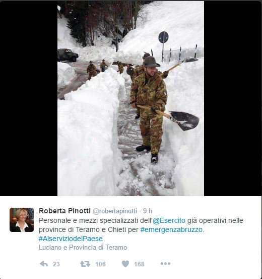 IgEnd_'s tweet photo. Foto bufale su twitter della #Pinotti: #esercito che spala la neve in #Veneto 2014 spacciandole x foto #Abbruzzo 2017 #ciaoneve #statesereni https://t.co/SSd4UQAPbD