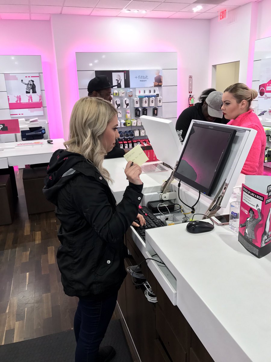 ZVagneur's tweet photo. Rachel getting her second lead of the day!!! @richgarwood @AdrianVanHooser #leadface https://t.co/HzLomxVne8