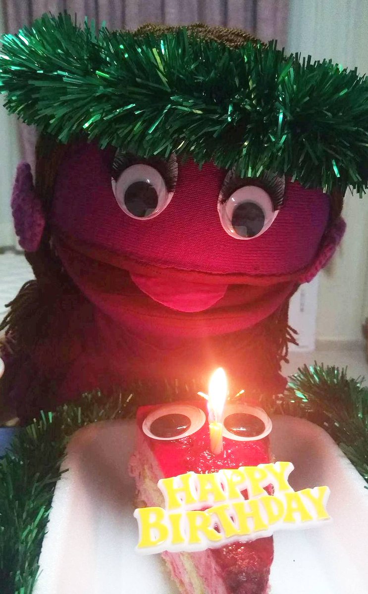 BChoxbilmish's tweet photo. Bir yaşımız mübarək :) 17.01.2016
#HappyBirthday to our team ;) #puppet #puppetshow #oneyear #anniversary #birthdaycake #puppeteer #puppetry https://t.co/xZ6enMc1hH
