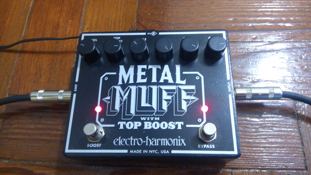 EA_PASCULLI's tweet photo. @EHX My first pedal to enter the world of pedals. In my humble opinion, the best of its segment. πͺ #soundsbadass https://t.co/eLJ7a4nJtO