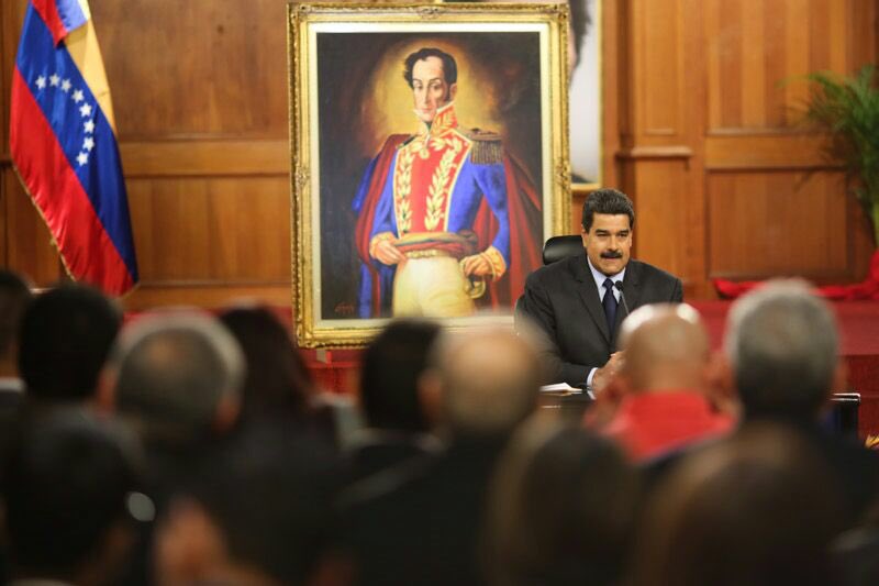VTVcanal8's tweet photo. Pdte. Maduro: La Celac tiene que consolidarse en su camino, respetando y recogiendo la diversidad 

#MaduroContactoInternacional https://t.co/7GSPRlWOQ5