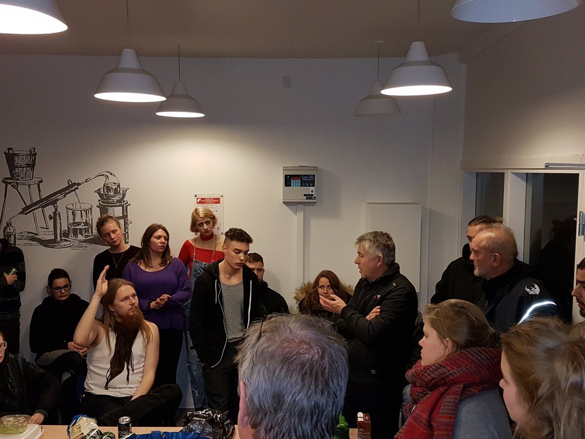 lykkeberg's tweet photo. Alvorlig baggrund, men dejligt at opleve, at vi kan give svar til de unge på Spritfabrikken efter dagens brand #brand https://t.co/SOTQWPFJtm