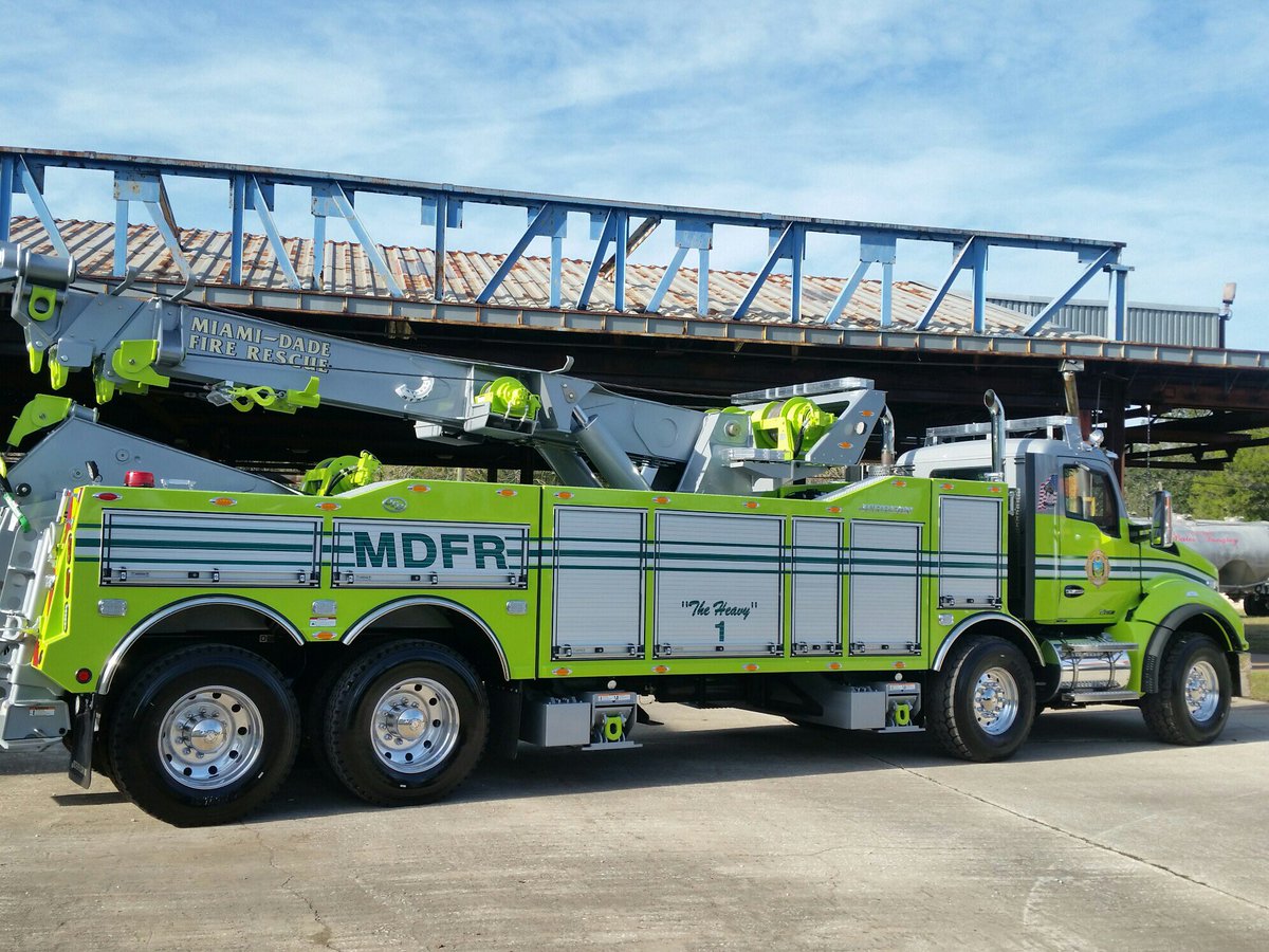MDFRChief's tweet photo. @MiamiDadeFire latest edition to Special Ops for complex technical rescues. Thx Jerr-Dan for the collaboration. https://t.co/8iJ8A0QgJd