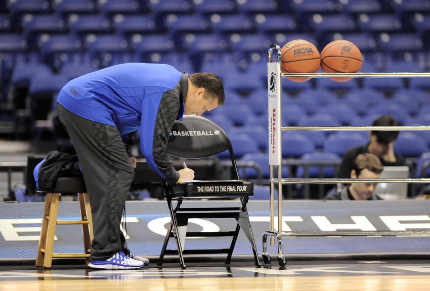 goldmedalmind's tweet photo. #Practice has got to be harder than the games &amp; it never is unless you  want it to be as a player. The coach can’t drive that.—John Calipari https://t.co/FLp4JYDNiD