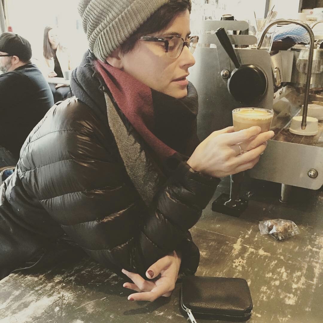 NellyFurtadoCZ's tweet photo. [NEW PHOTO]: "#nellycortado ....... sipping on @anchoredcoffee #kercha #coffeeshop #leslieville #peoplepuns"

https://t.co/RT85ZNbXso https://t.co/DezTAK1lVU