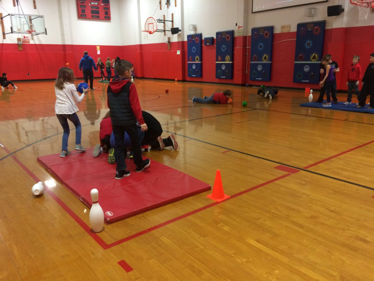 BeckmanRandy's tweet photo. Team building January continues at Eastwood Elementary School. You sunk my "Battleship"! #13easd https://t.co/SfJHETV97W