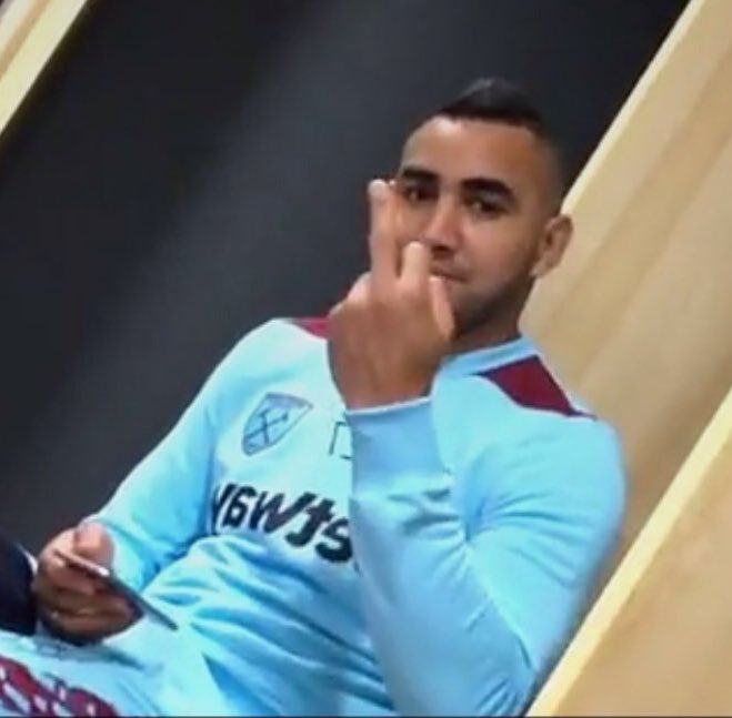 hammers_chat's tweet photo. When you ask Payet what he thinks of the teams whatsapp group chat https://t.co/ajvWLbqJ4H