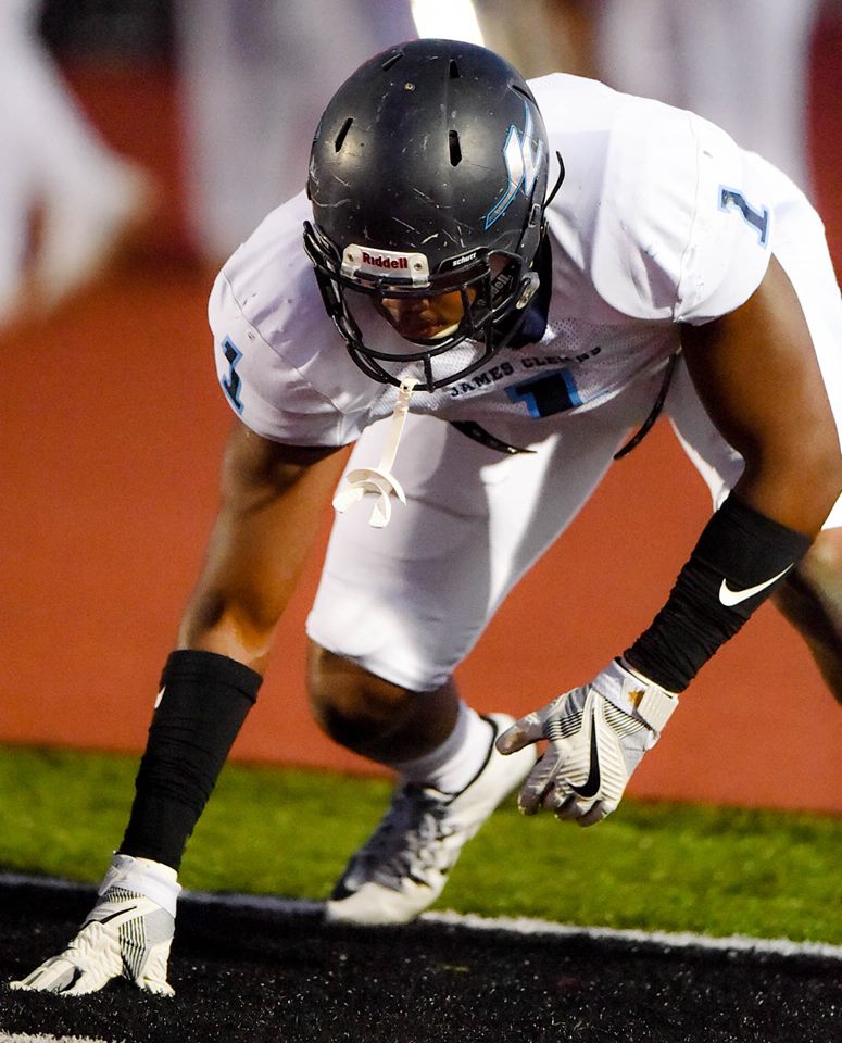 AL7AFootball's tweet photo. Congrats to DL Labryan Ray (James Clemens) for being selected ASWA 7A Lineman of the Year #NextLevelStar https://t.co/fH0Lq1hxTK
