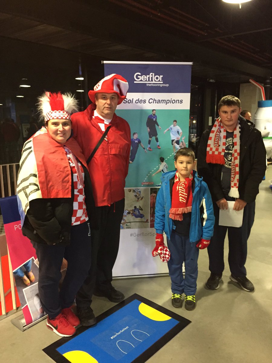 QuennessenLouis's tweet image. Supporters Croates et Chiliens sont dans la place à Rouen ! @GerflorGroup  #kindarena #GerflorSelfeet