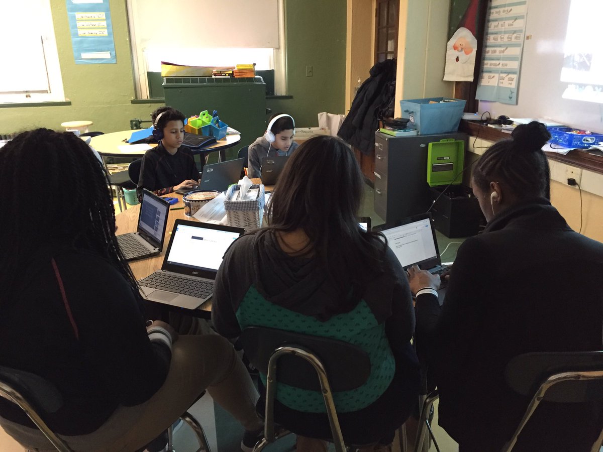 Jeanswhit's tweet photo. Typing their #MyFutureSelf letters @newbalance #AlwaysInBeta https://t.co/QJ4SopR3Ou