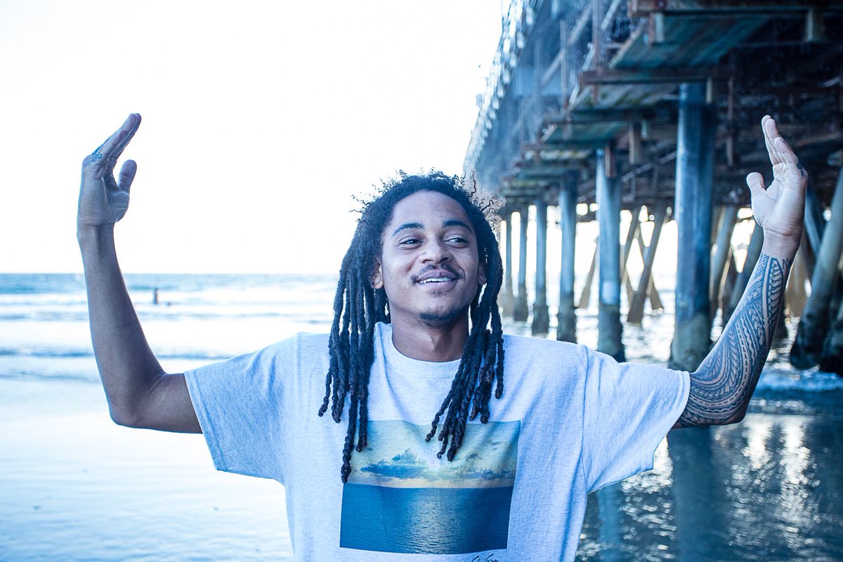SSHempGoods's tweet photo. Sunryse tees coming Spring #ShyningSun #HempGoods #HempClothing https://t.co/OKwqhIzFl7