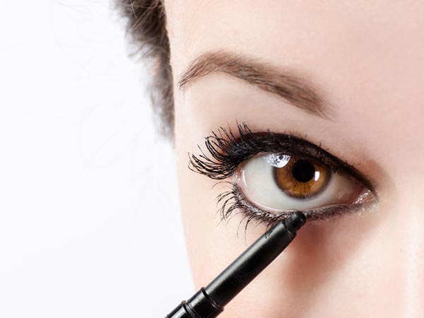 Kellee565's tweet photo. How To Make Sure Your Kajal Does Not Smudge All Day https://t.co/tV8ZiOm78T https://t.co/DJSCHKBh7c