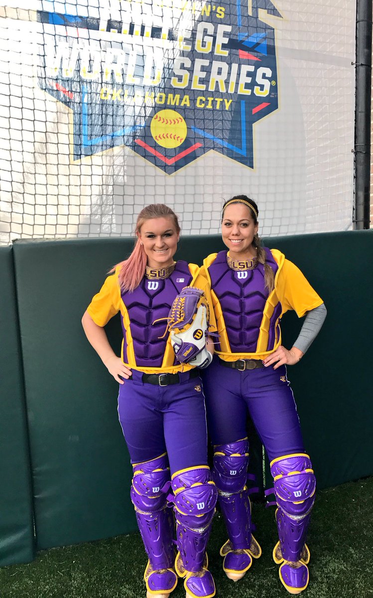 LLefty18's tweet photo. The next best thing to Opening Day? Opening boxes from @wilsonballglove &amp; @sluggerfp! Catchers in custom Tiger Stripes  &amp; LSU BGs #MADE4LSU https://t.co/0P7XzQ7IRO