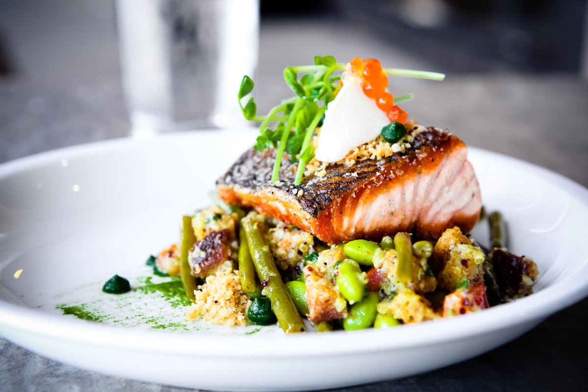 TriRestWeek's tweet photo. Exquisite Contemporary cuisine is served for lunch & dinner during TRW @MidtownGrilleNC!! Check them out during TRW! #10years #TriRestWeek https://t.co/ArbTSSe7f4
