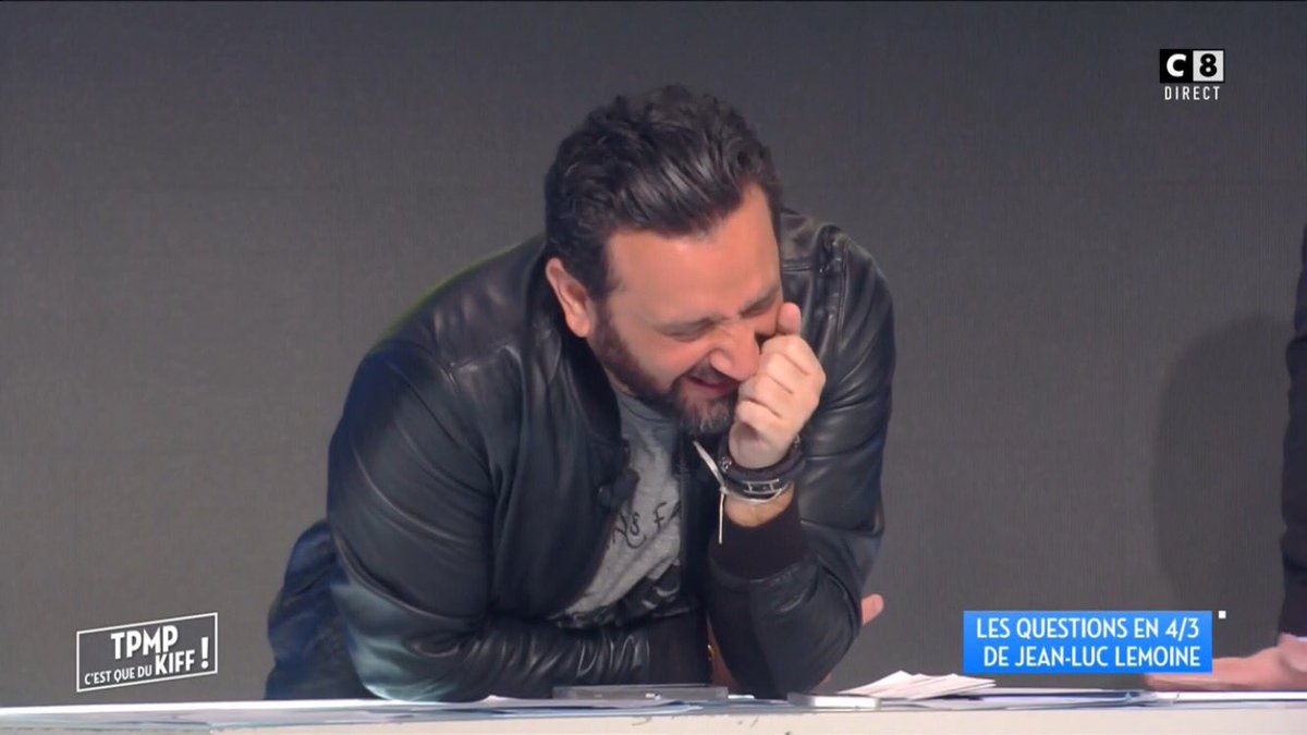 TBT9_W9's tweet photo. Mais quels escrocs !!! 😂 @ThierryMoreauT7 @jmmaireofficiel #TPMP https://t.co/ZWhJq7iq33